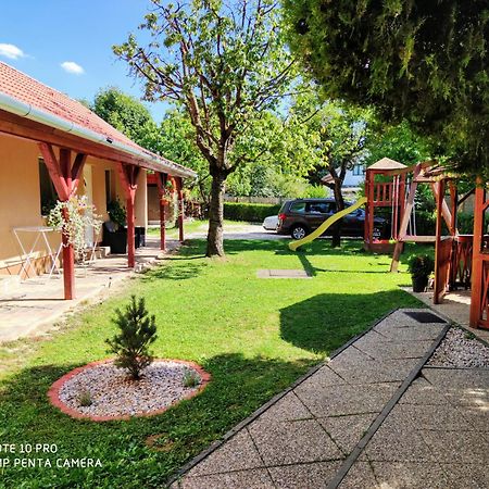 Apartman Aniko Vendeghaz Гаркань Екстер'єр фото