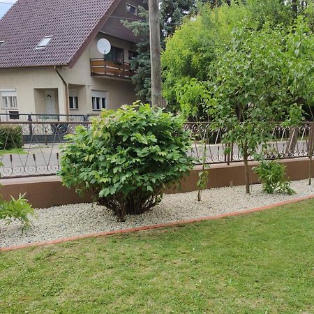 Apartman Aniko Vendeghaz Гаркань Екстер'єр фото