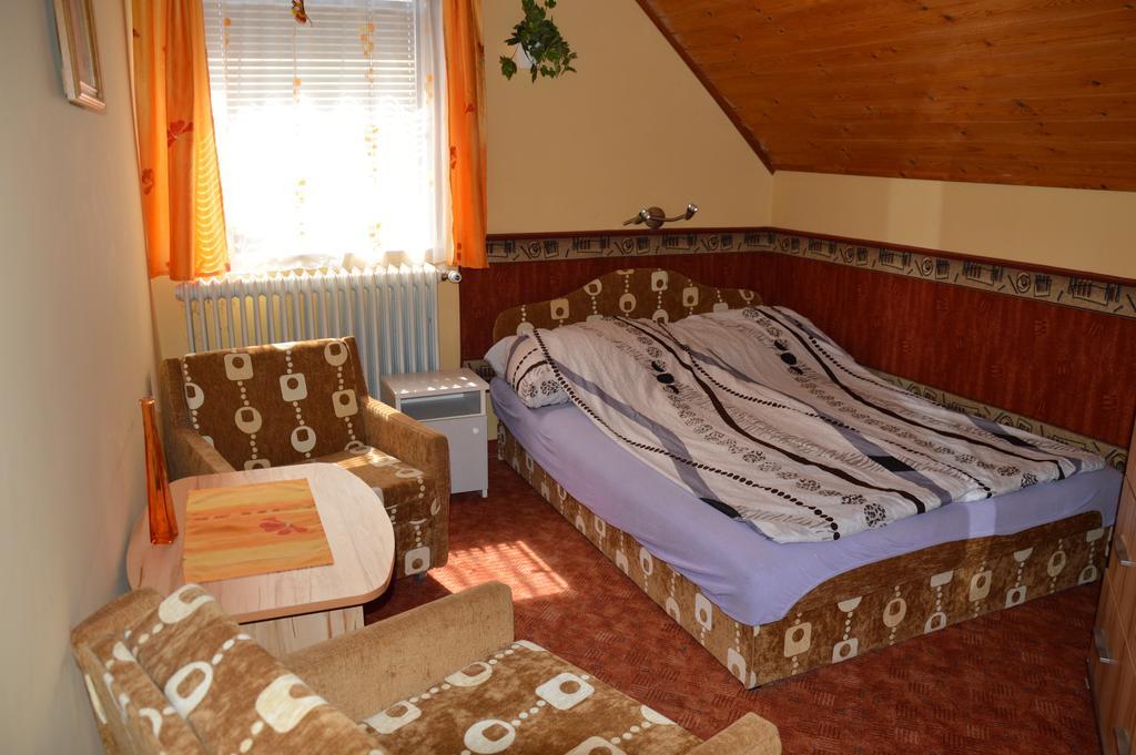 Apartman Aniko Vendeghaz Гаркань Номер фото