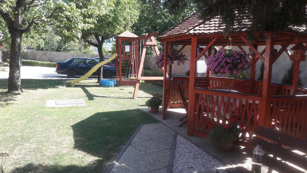 Apartman Aniko Vendeghaz Гаркань Екстер'єр фото
